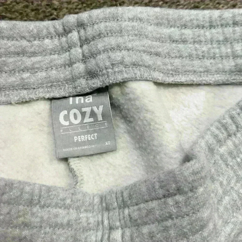 Aritzia TNA Cozy Perfect Fleece Grey Shorts size XS - Picture 6 of 6